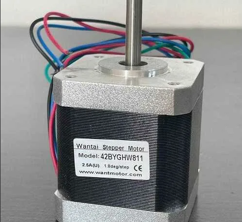 Миниатюра Шаговый двигатель Wantai Stepper Motors 42BYGHW817-X1 2