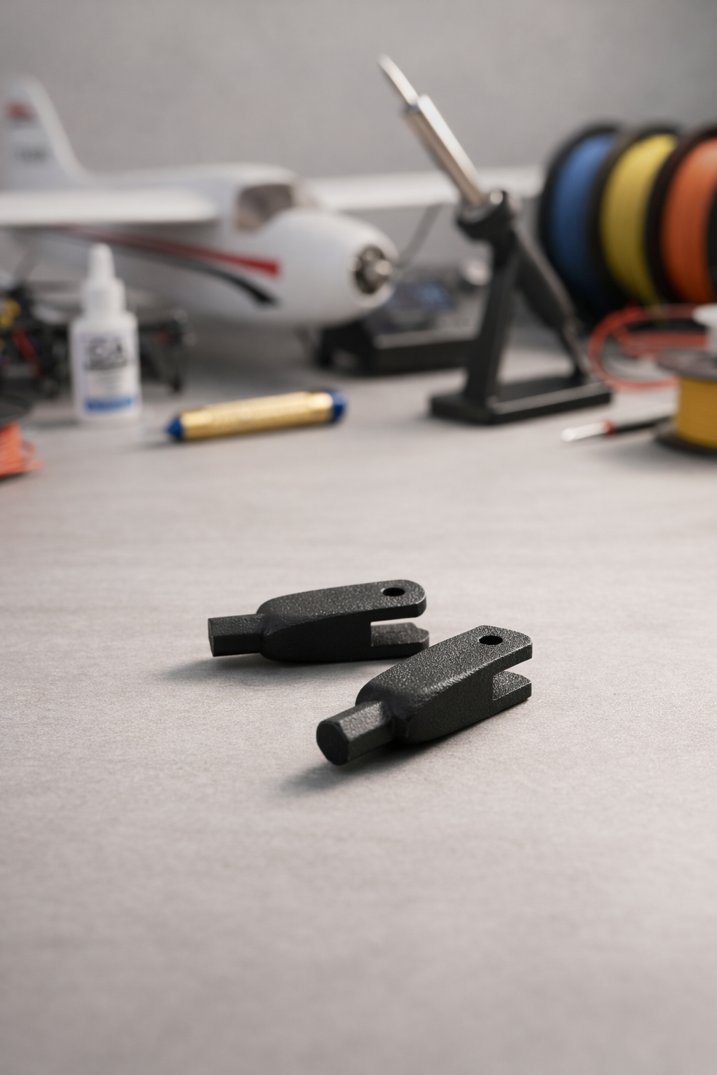 Миниатюра Нейлоновая вилка Haoye M2x24 мм для RC моделей 2