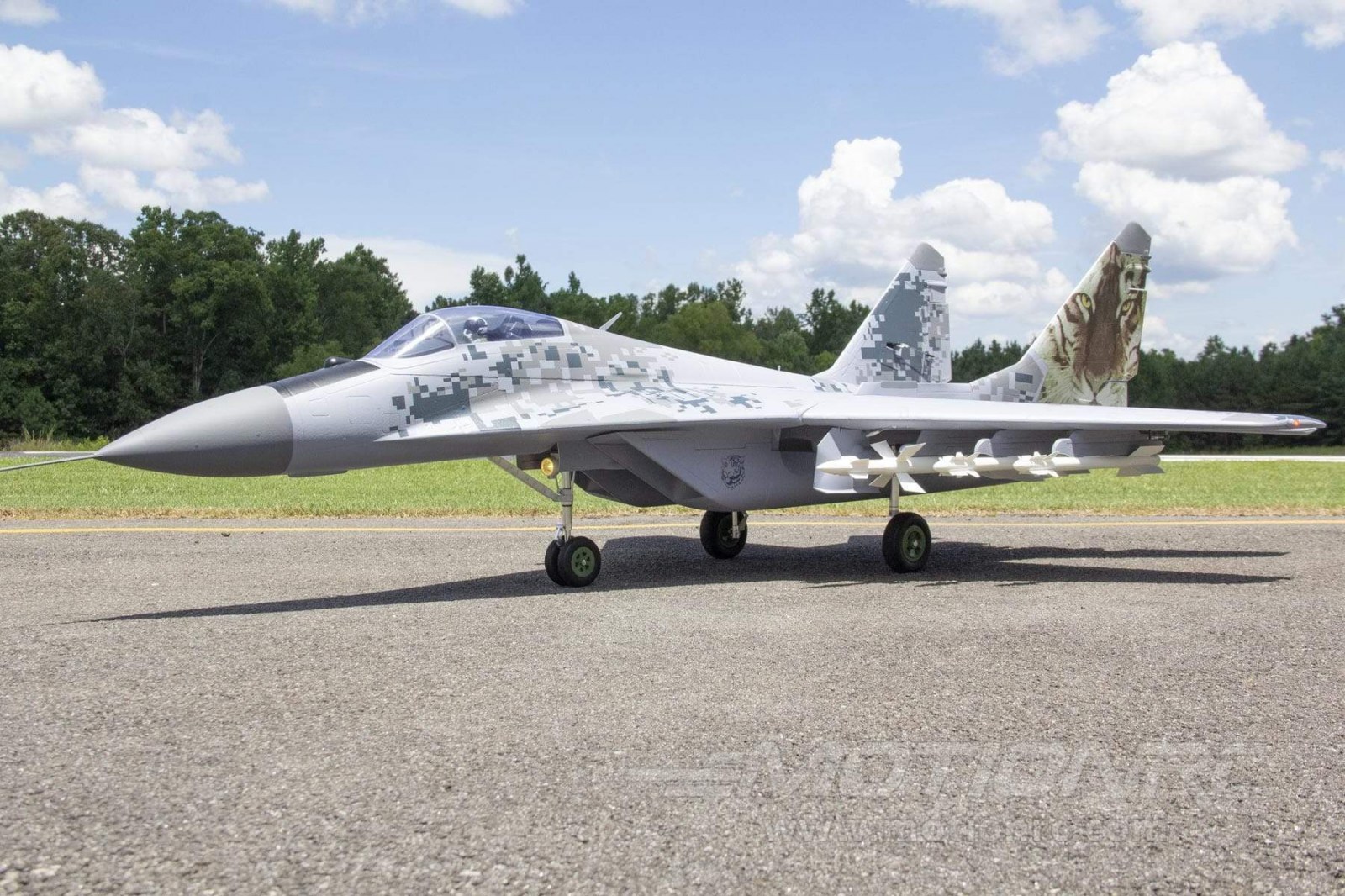 Миниатюра Модель самолета FreeWing MiG-29 Fulcrum KIT Plus (80мм*2) 2